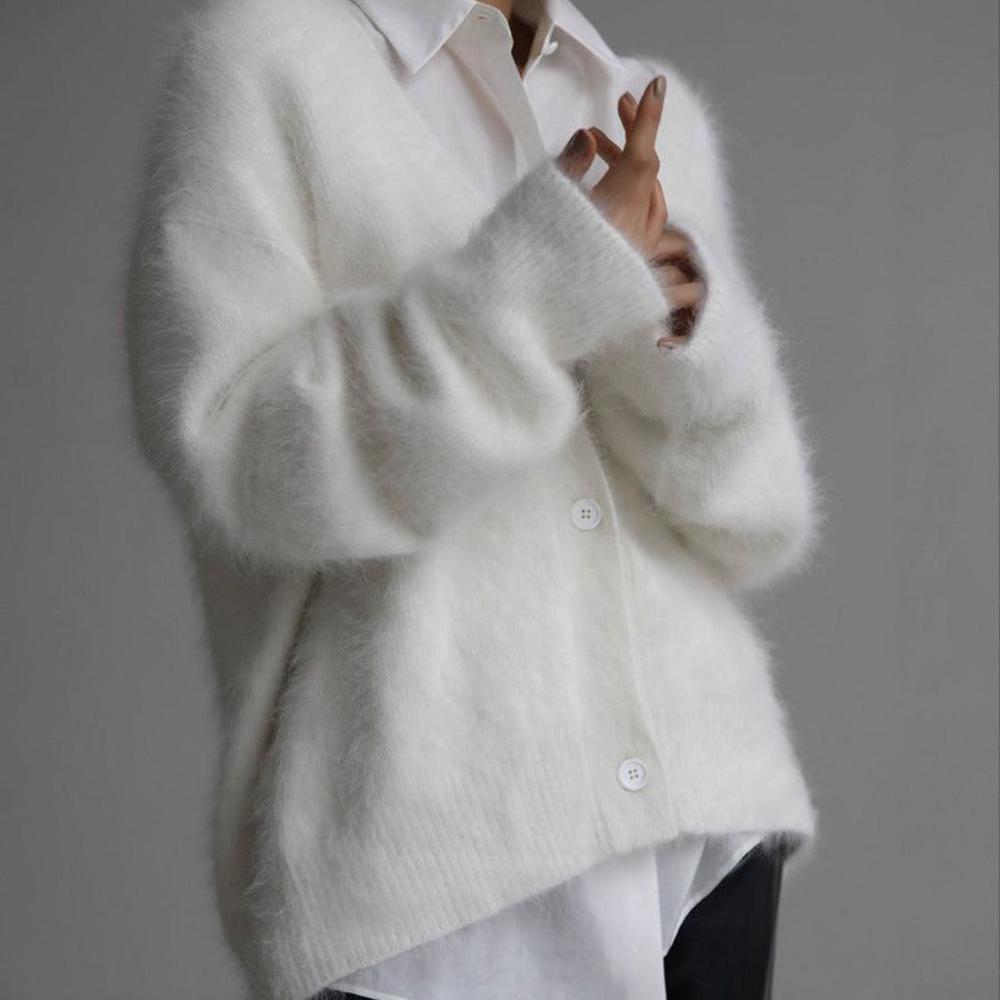 Cardigan Femme Ample à Col V – Tricot Doux Boutonné
