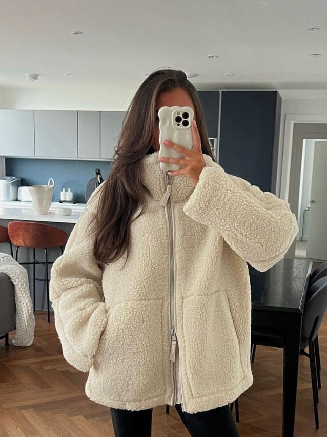 Manteau Femme en Laine d’Agneau à Col Roulé Élégant et Chaud
