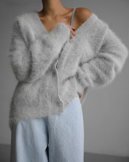 Cardigan Femme Ample à Col V – Tricot Doux Boutonné